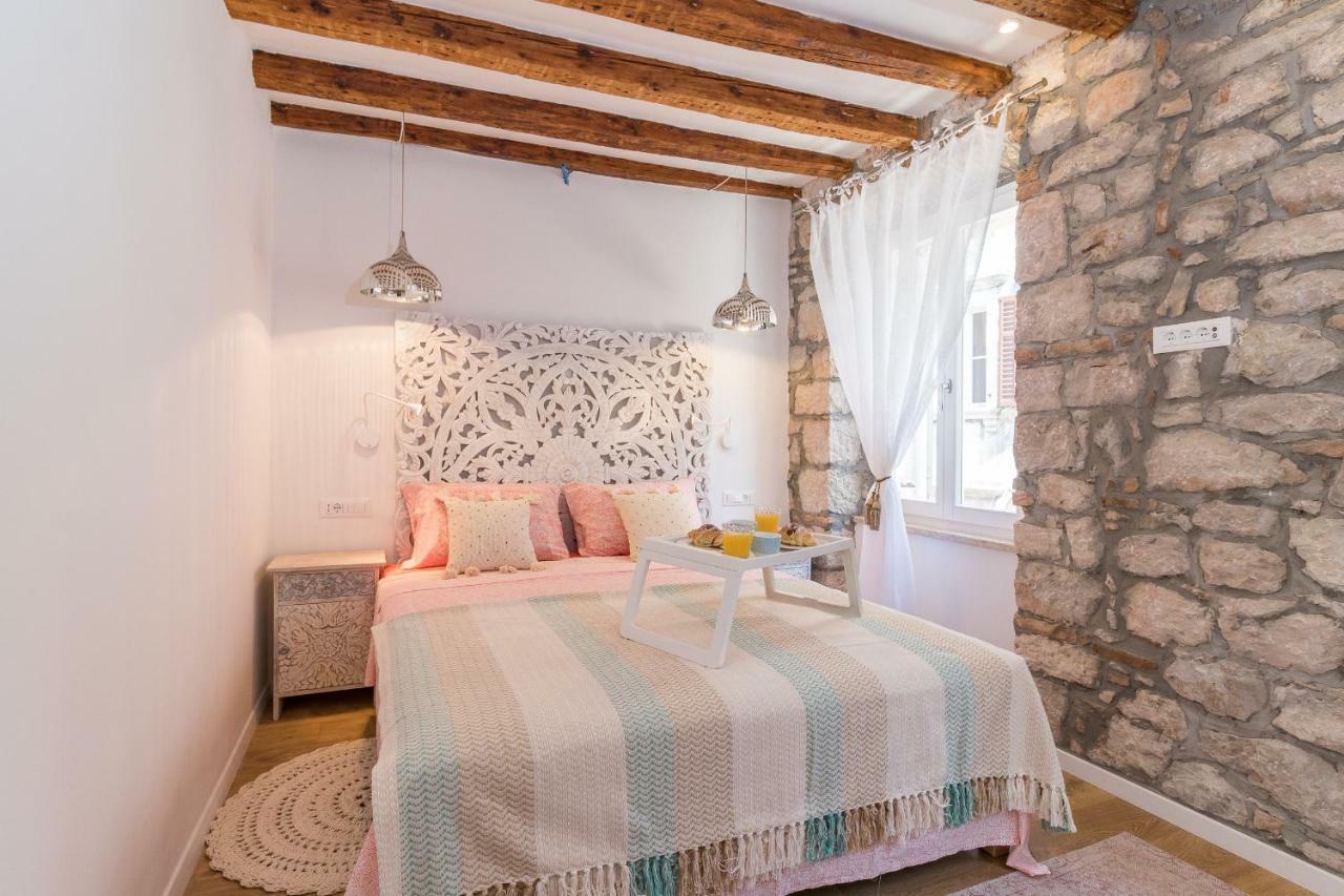 Deluxe Apartment Mimi روفينج المظهر الخارجي الصورة
